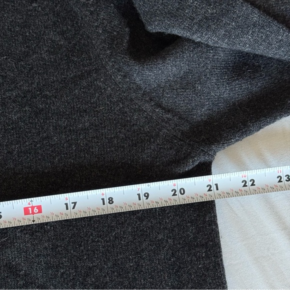 LL‎ Bean Lambs Wool Henley Sweater Mens Medium Gray Fisherman Coastal Outdoors - Picture 13 of 15